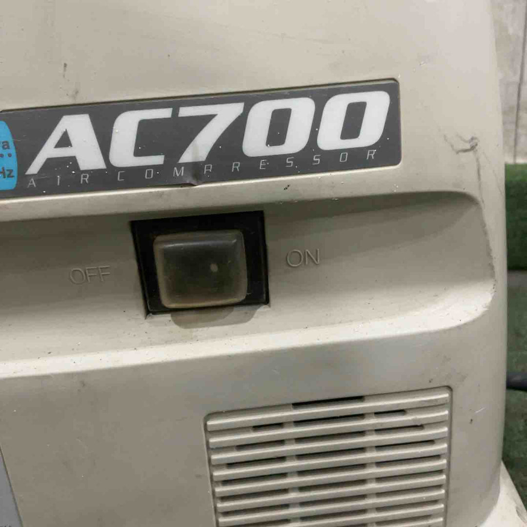 ★マキタ(makita) エアコンプレッサー AC700 動作確認済【川口店】