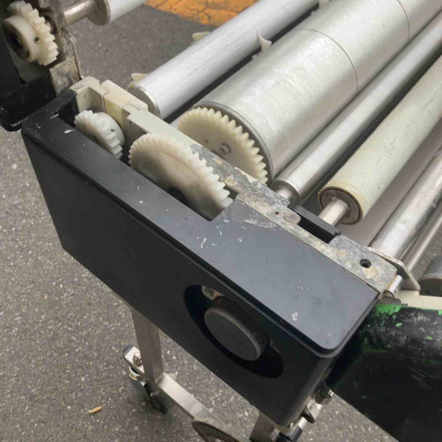 現状品・店頭受取り限定】 極東/KYOKUTO 自動壁紙糊付け機