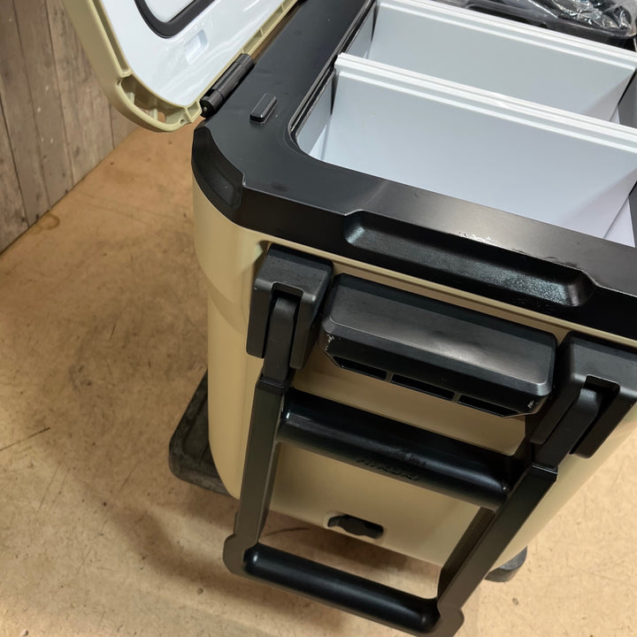 【中古美品】◇ハイコーキ(HiKOKI)コードレス ポータブル 冷温庫 UL18DE 36L  サンドベージュ【東大和店】