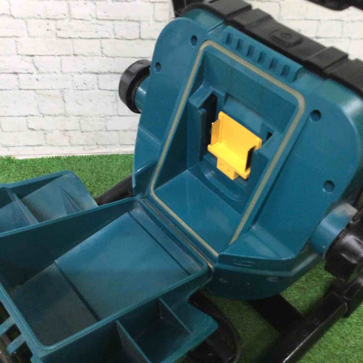 ★マキタ(makita) コードレスLEDスタンドライト ML805【町田店】