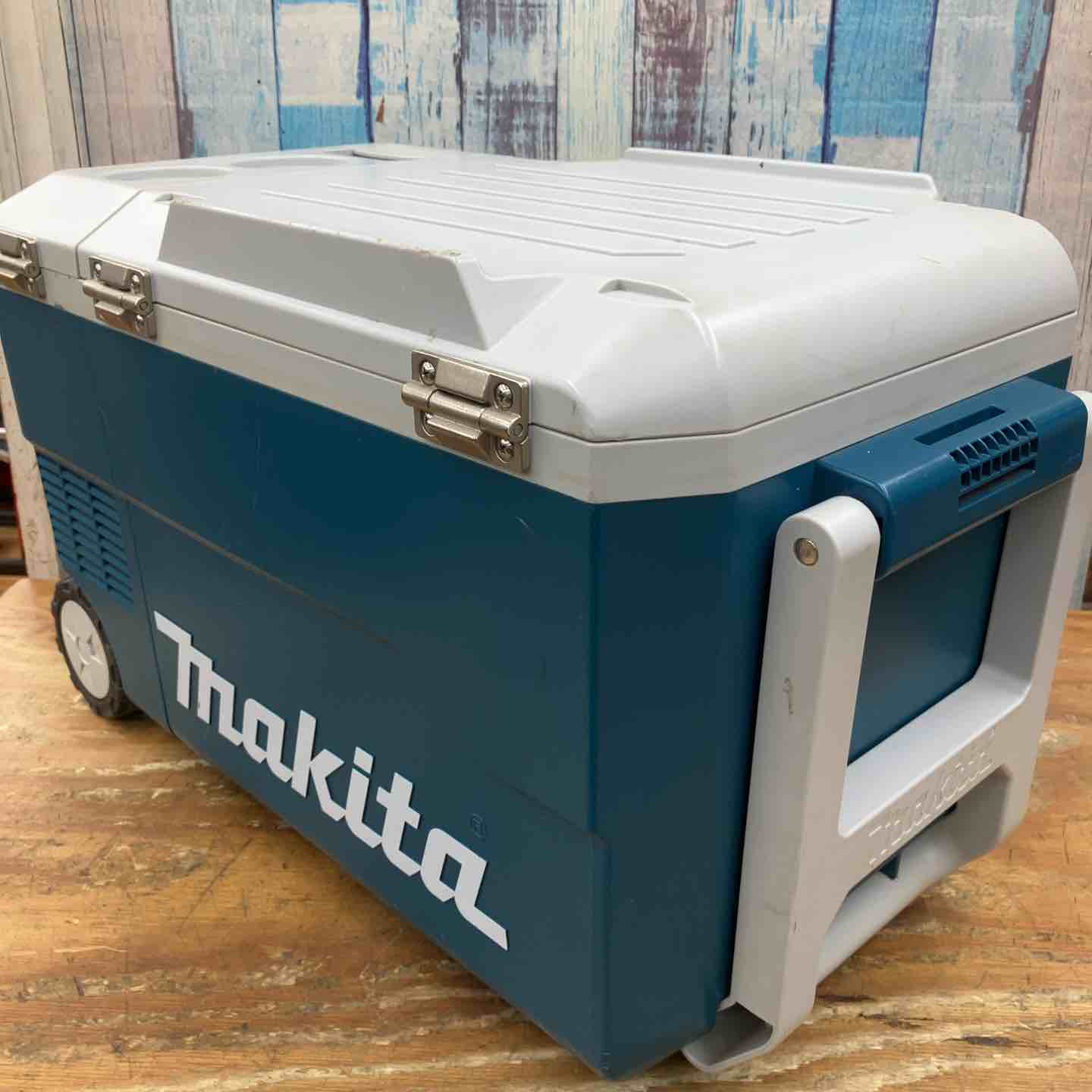 【( ◠‿◠ )】マキタ(makita)コードレス冷温機CW180DZ Amazon | マキタ(Makita) 充電式保冷温庫 18V バッテリ・充電器