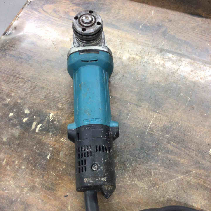 ☆マキタ(makita) 125mm ディスクグラインダ 9535B【戸田店】