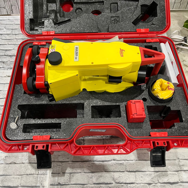 ライカ(Leica) トータルステーション Builder ビルダー T200S 2024/12/16校正　【越谷店】