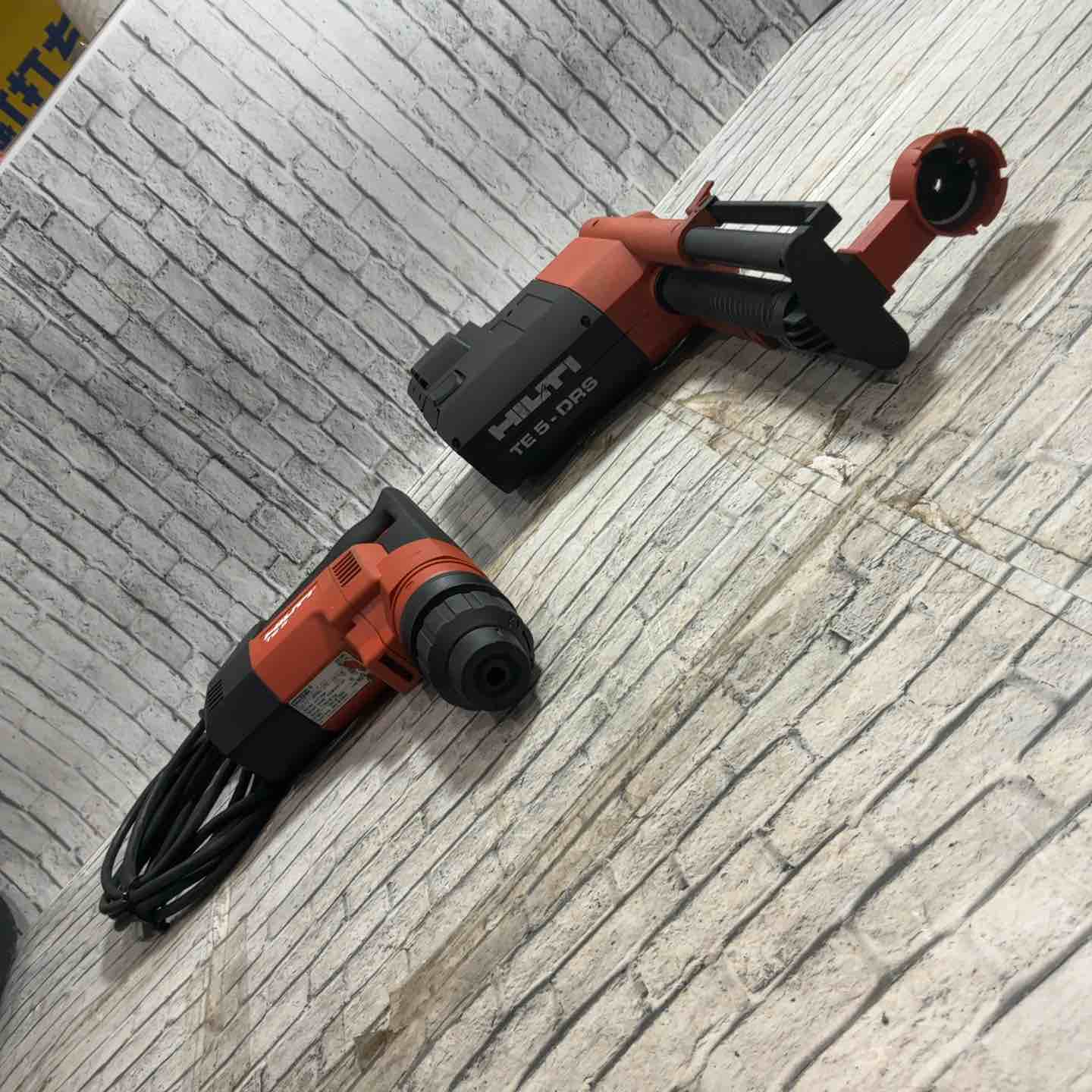 ◇ヒルティ(HILTI) ハンマドリル TE5 ケース、先端カバー3種、集塵