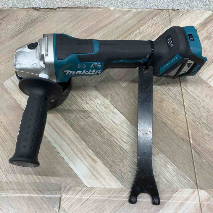 ☆マキタ(makita) 125mmコードレスディスクグラインダ GA518DZ【八潮店】