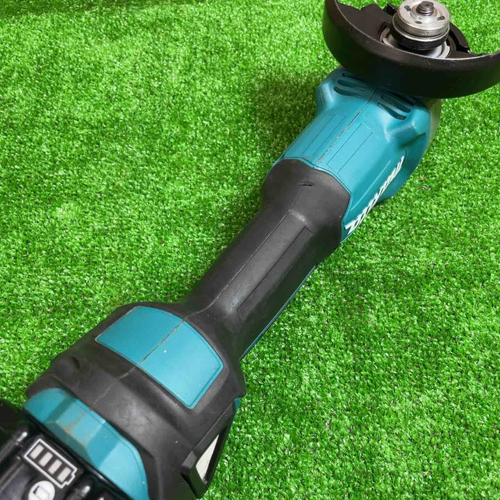 マキタ(makita) 100mmコードレスディスクグラインダ GA404DZN 6.0Ahバッテリー付【桶川店】