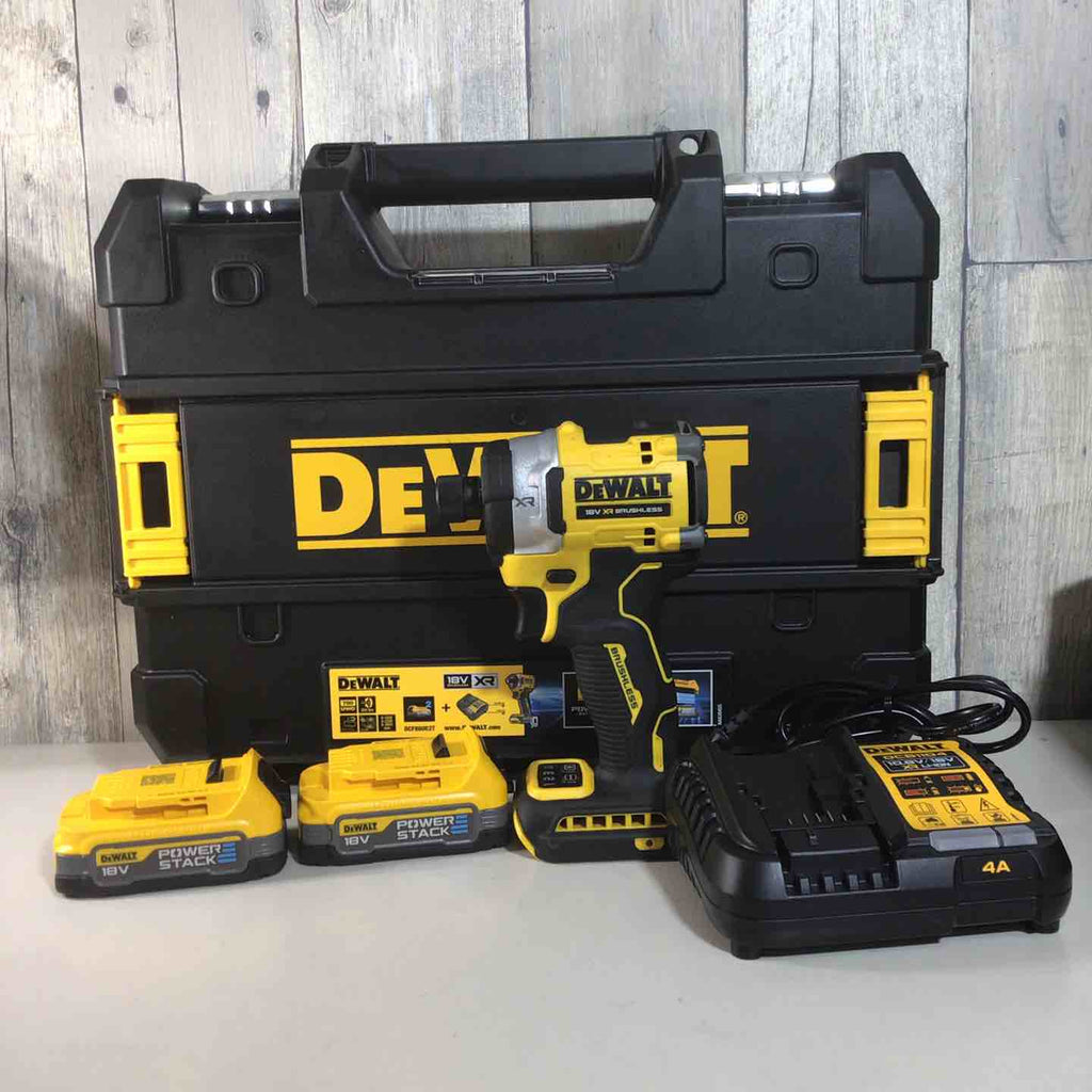 【452】デウォルト(DEWALT) 18V XR ブラシレス インパクトドライバー 1.7Ahバッテリー2個 充電器 DCF860E2T【戸田店】 452】デウォルト(DEWALT) 18V XR ブラシレス インパクトドライバー 1.7