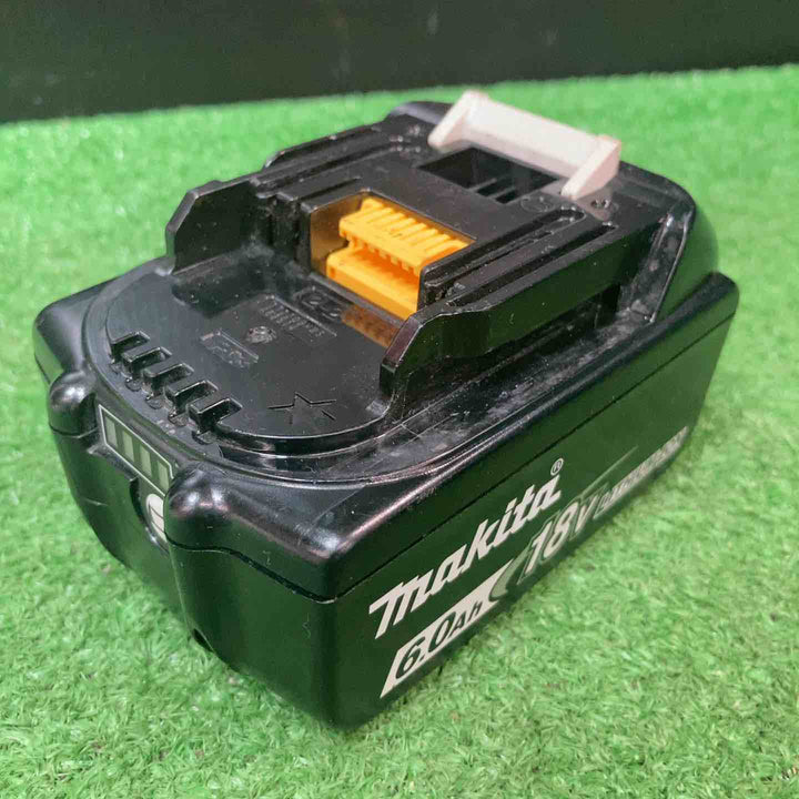 ★マキタ(makita) コードレス真空ポンプ VP180DZ 18V6.0Ahバッテリー付き【岩槻店】
