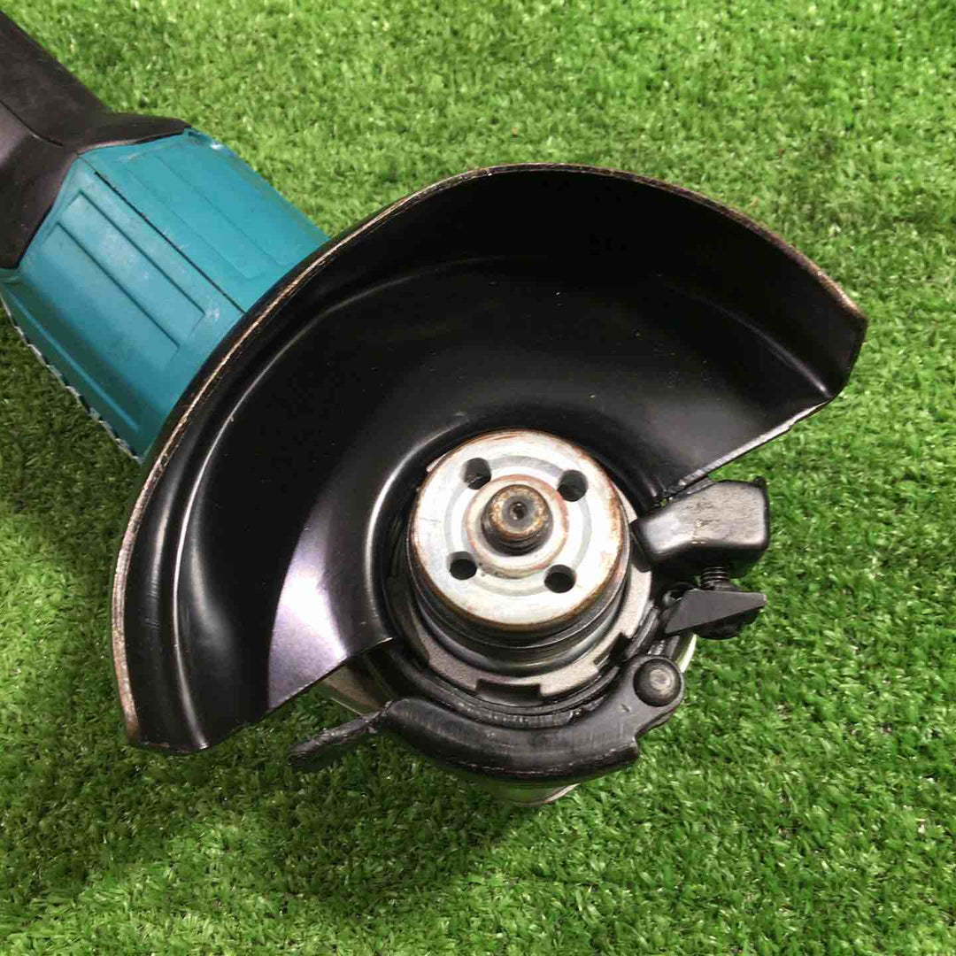 ◇マキタ(makita) 100mm コードレスディスクグラインダ GA403DZN (AG403DN)【川口店】