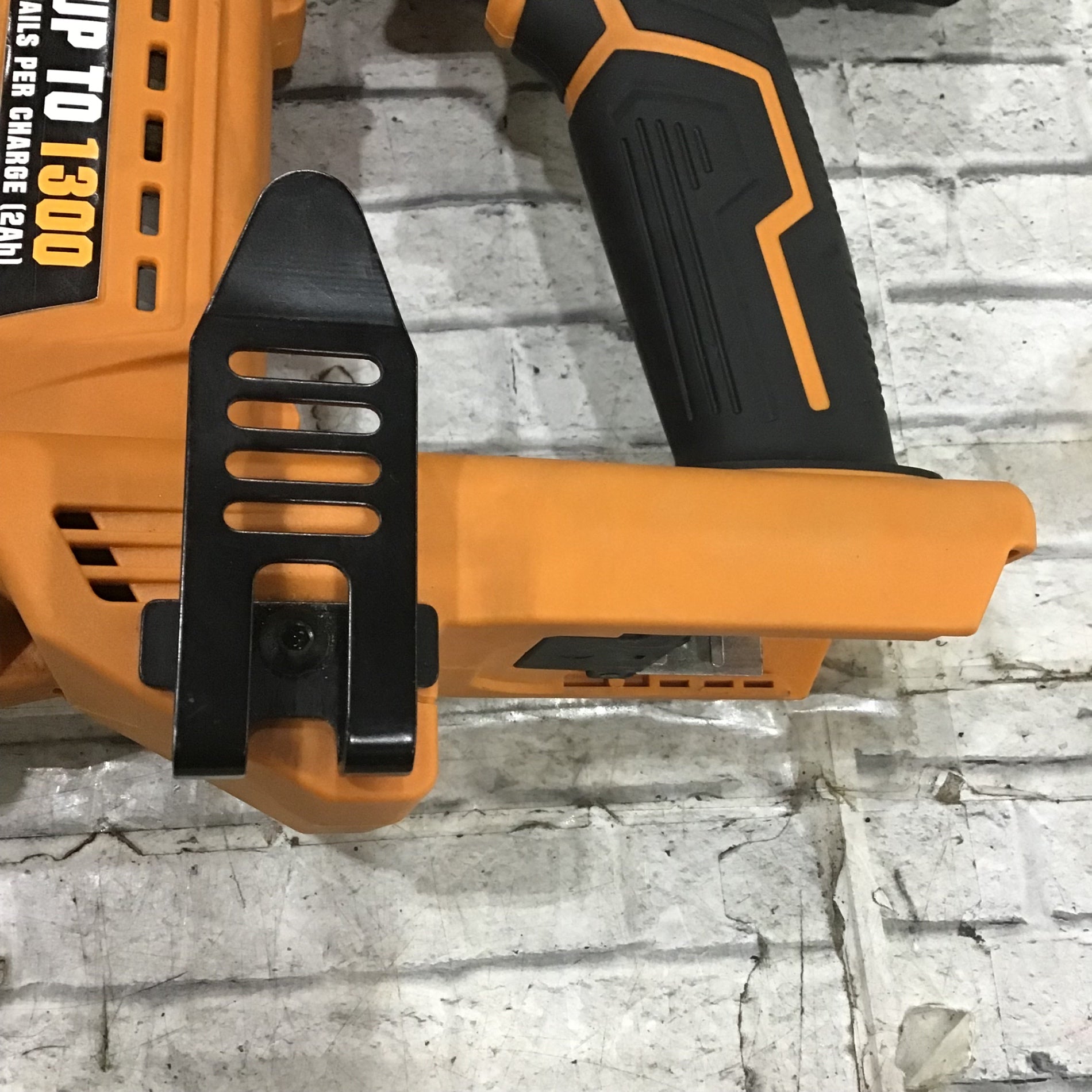 ▽FREEMAN PE20VT31618 3-in-1 コードレス釘打ち機 タッカー