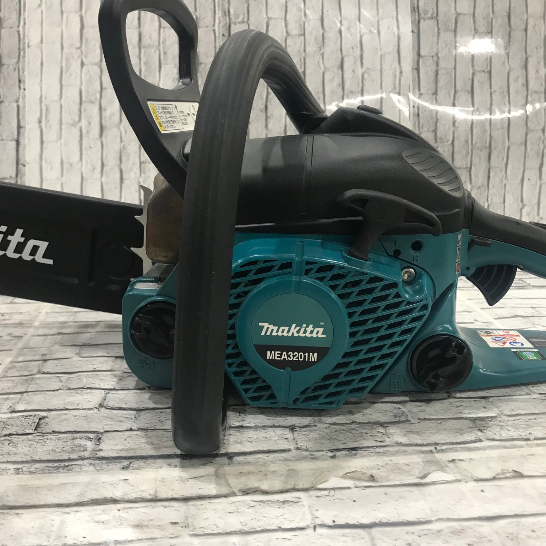 ☆マキタ(makita) 350mmエンジンチェンソー MEA3201M【川口店