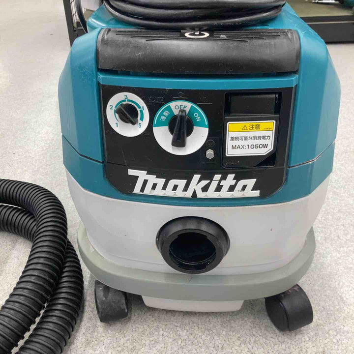【中古品】★マキタ makita 集じん機 乾式 VC0830 連動機能 ホース 先端ノズル付【八潮店】