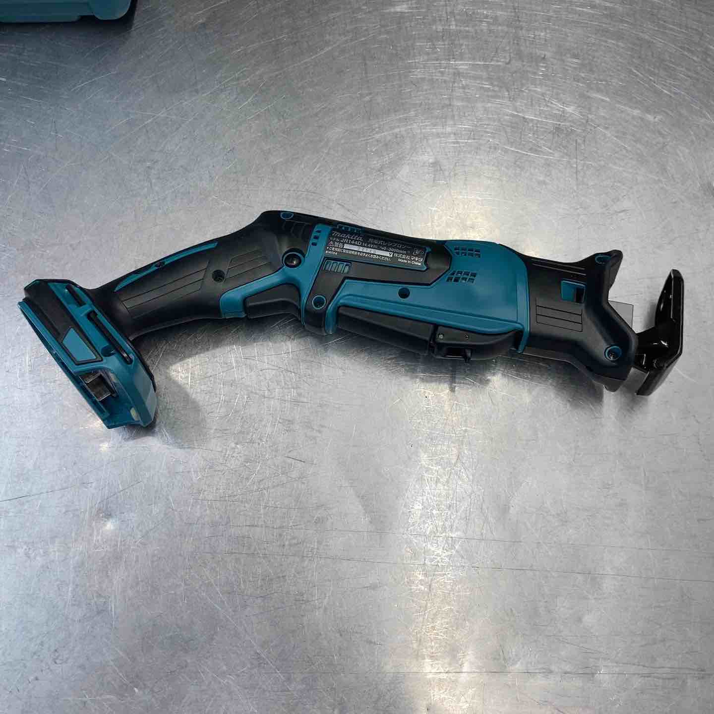 中古品】 マキタ(makita) コードレスレシプロソー JR144DZ 14.4v
