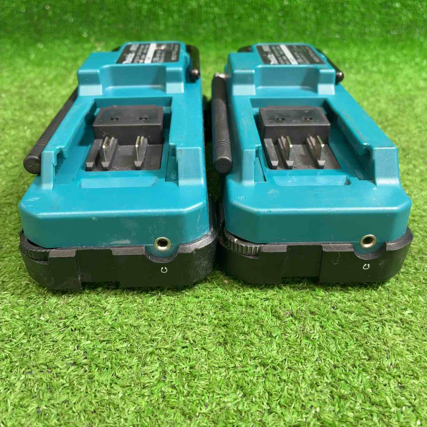Makita ラジオ2台 品】マキタ(makita) コードレスラジオ MR052 2台セット【藤沢店】 公式