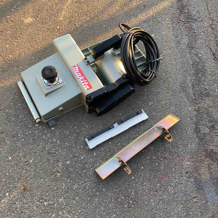 【中古品】 マキタ/makita 1尺電気カンナ・KP310 【桶川店】