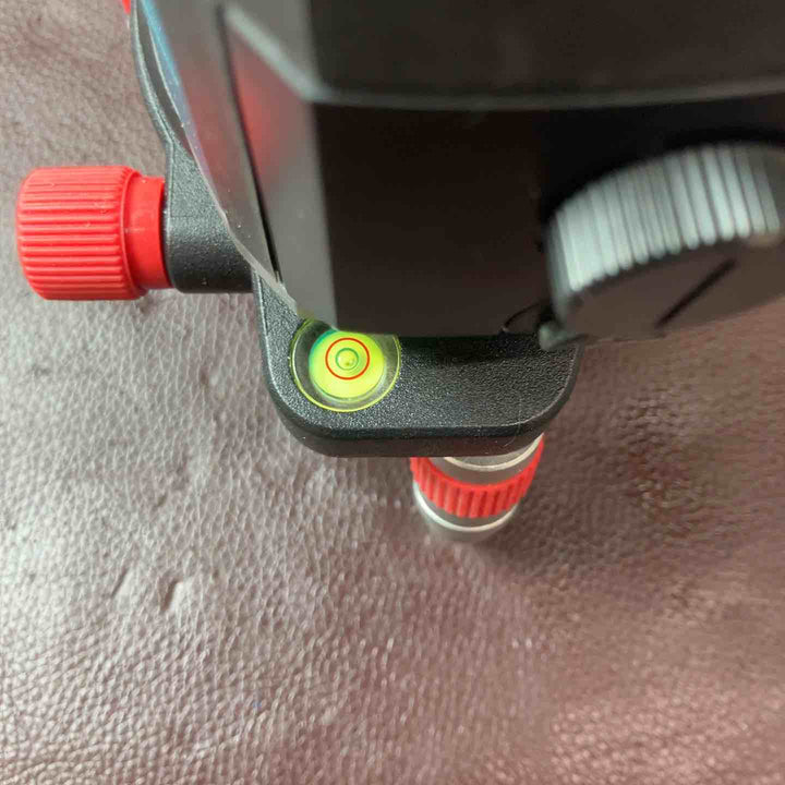 【中古品】 ボッシュ(BOSCH) 電子整準方式 ・レーザー墨出し器 GLL8-40E 【東大和店】