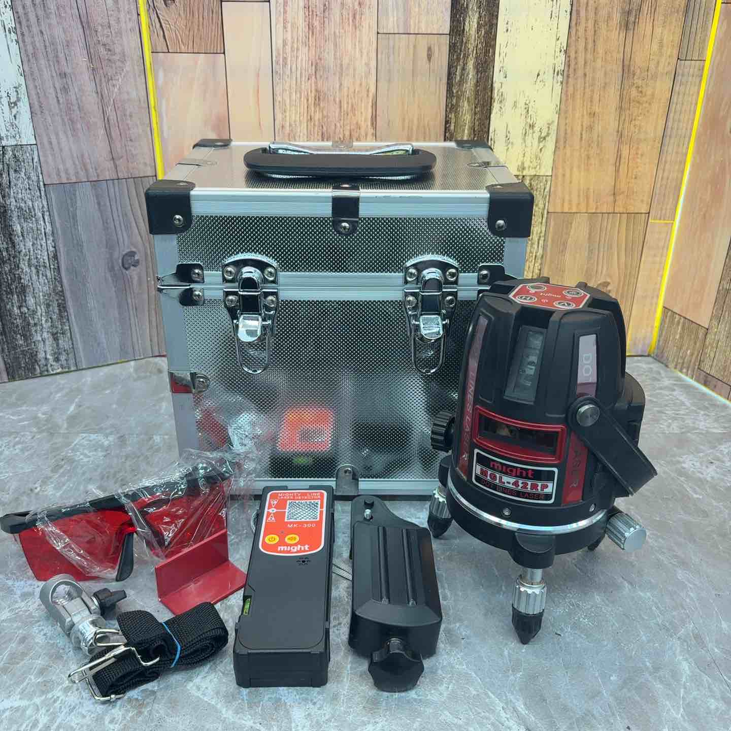 マイト工業 高輝度赤ラインレーザー MGL-42RP-R 受光器付き【八潮店