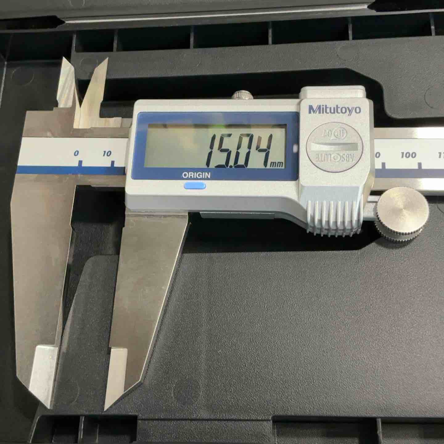 ミツトヨ Mitutoyo デジタルノギス 500-714-20 CD-P30M【草加店 ミツトヨ Mitutoyo デジタルノギス 500-714-20 CD-P30M【草加店