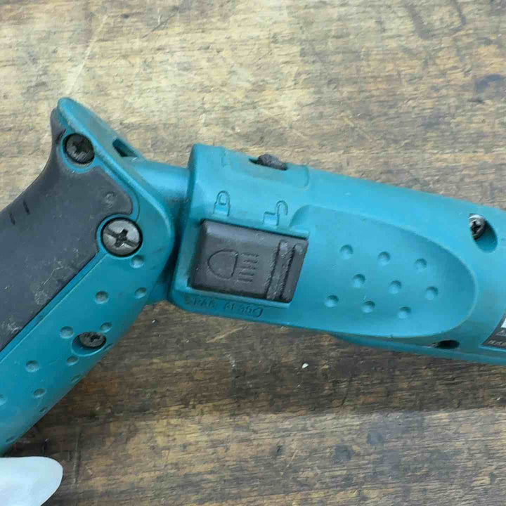 ☆マキタ(makita) コードレスペンインパクトドライバ TD020DZ【八潮店】