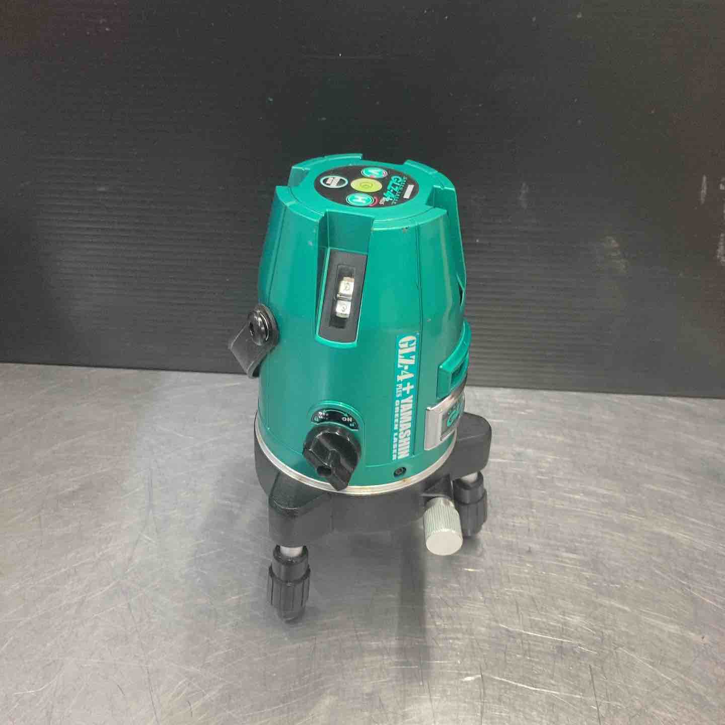 中古品】 山真製鋸(YAMASHIN) グリーンレーザー墨出し器 GLZ-4+ 受光器 中古品】 山真製鋸(YAMASHIN) グリーンレーザー墨出し器 GLZ-4+ 受光器