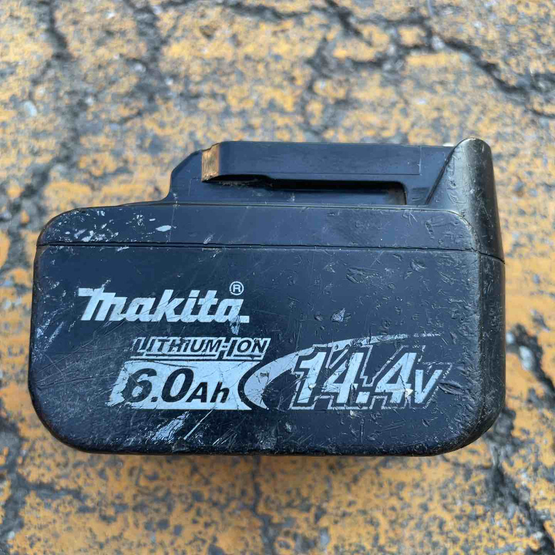 【店頭受取り限定】マキタ(makita) コードレス刈払機 MUR142UDZ 6.0Ahバッテリー付【桶川店】