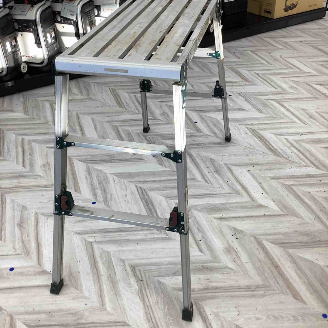 【店頭受取り限定】ピカコーポレイション 四脚アジャスト式足場台 DWX-W6908C【越谷店】