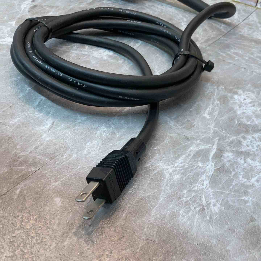 ☆マキタ(makita) 100mmディスクグラインダ 9533B【八潮店】