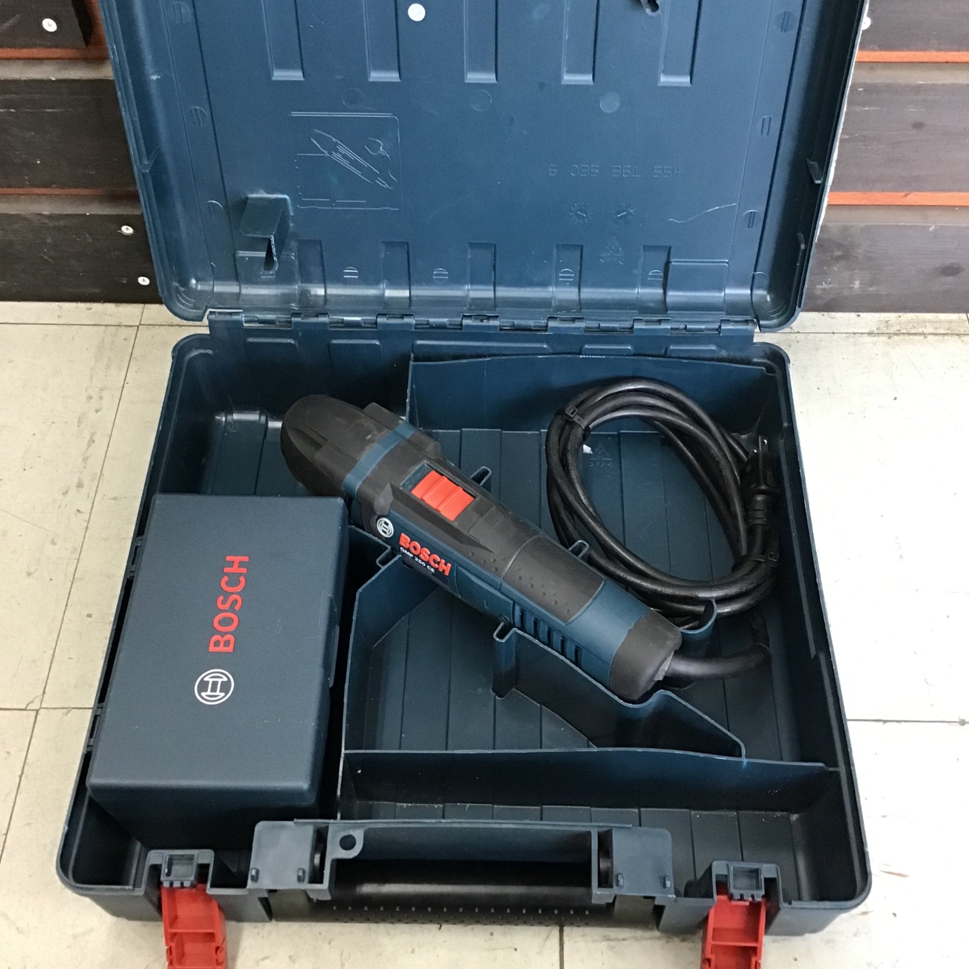 ボッシュ GDR18V-EC 充電式インパクトドライバー【野田愛宕店】【店頭取引限定】【中古】管理番号：ITGRZ4H3A0RO 現状品】 ボッシュ/BOSCH 18Vバッテリーインパクトドライバー GDR18V