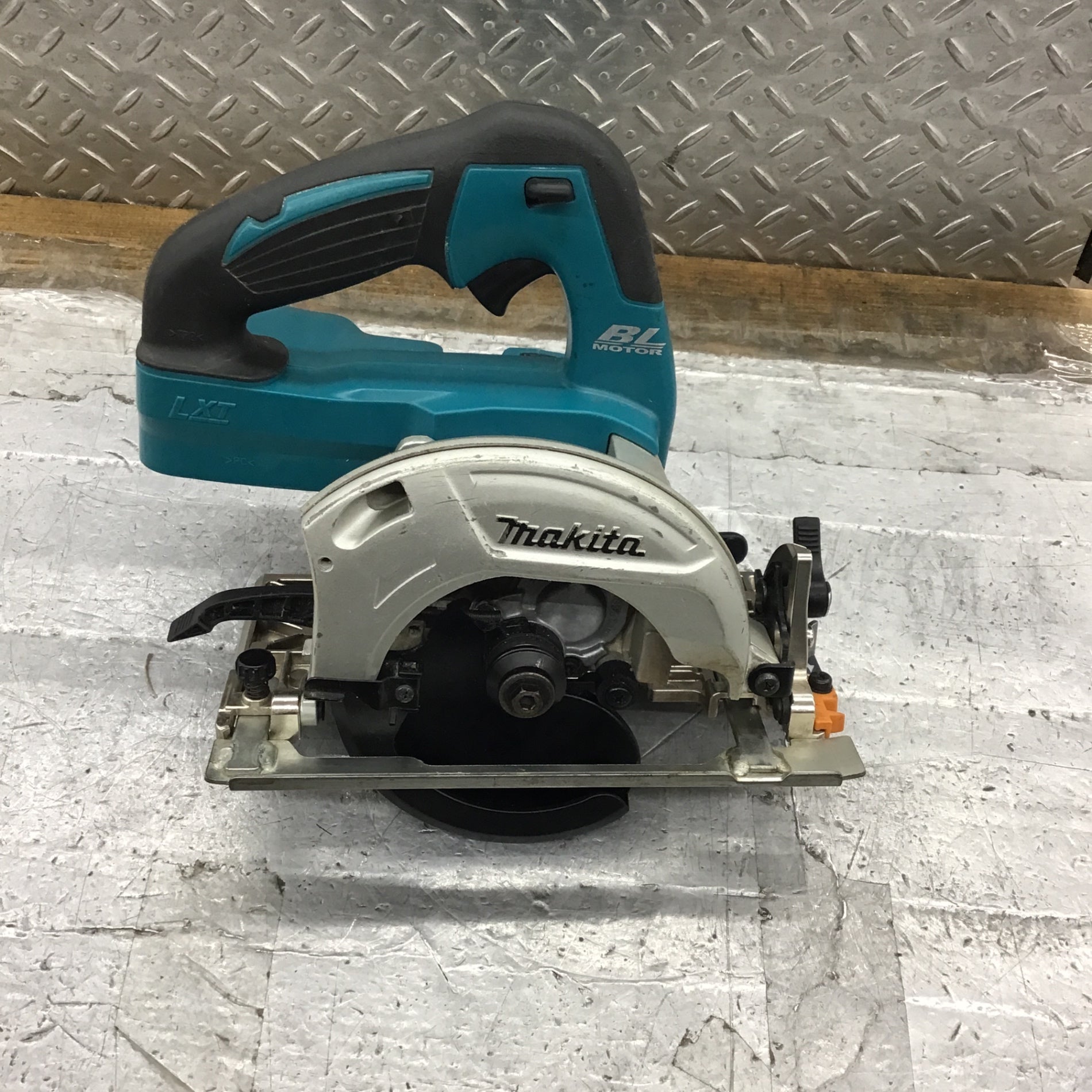 ★マキタ(makita) コードレス丸のこ HS470DZ【所沢店】