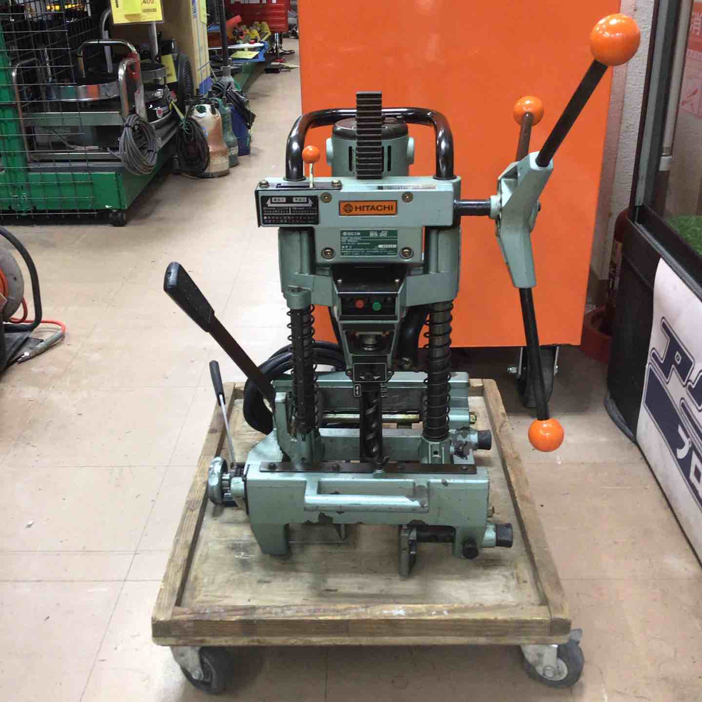 木工DIY】中古で買った古い「角のみ機」で家具のホゾ穴をあける