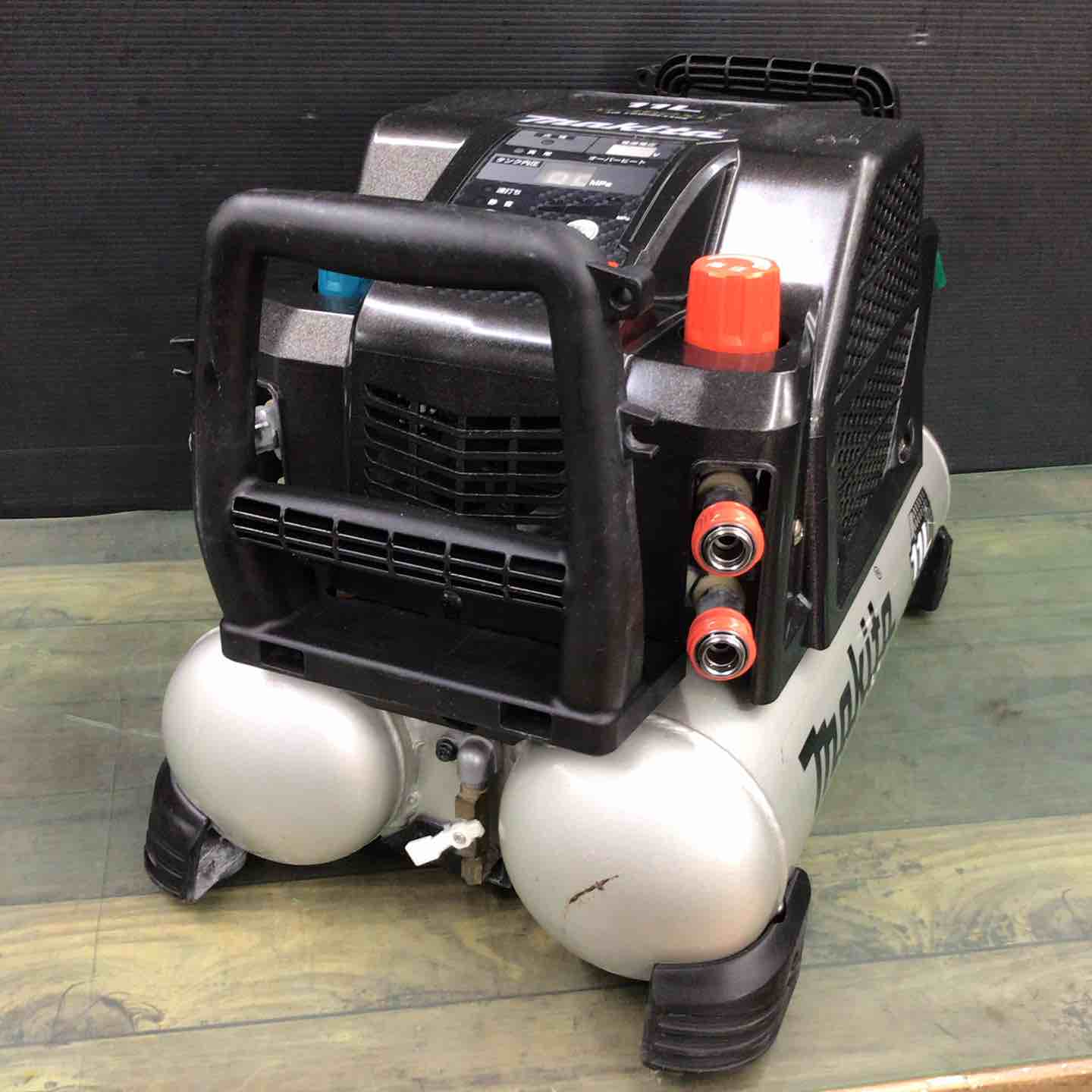 マキタ(Makita) エアコンプレッサ(黒) (50⁄60Hz マキタ エアー 