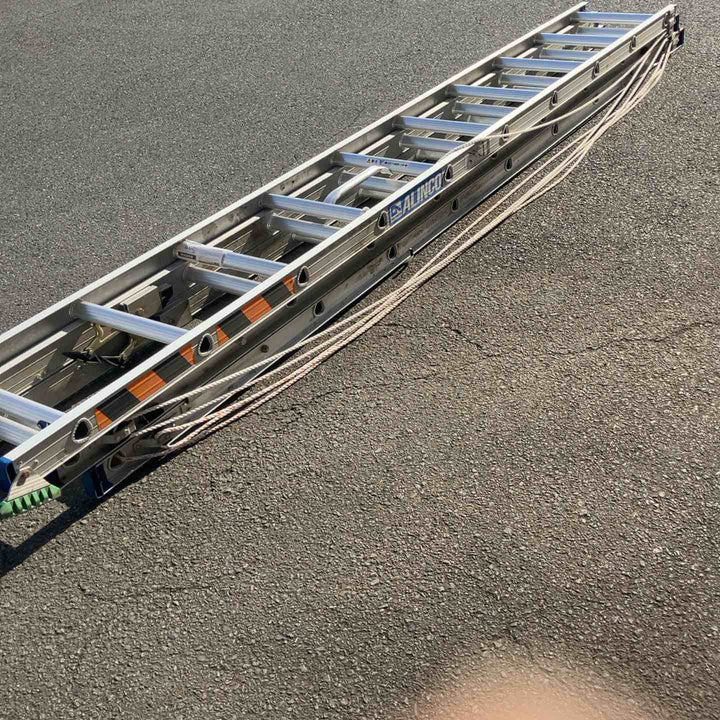 【中古品／店頭受取り限定】アルインコ　TRN-83G　3連はしご【八潮店】