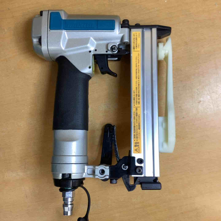 ★マキタ(makita) 常圧エアタッカ AT425AK【越谷店】