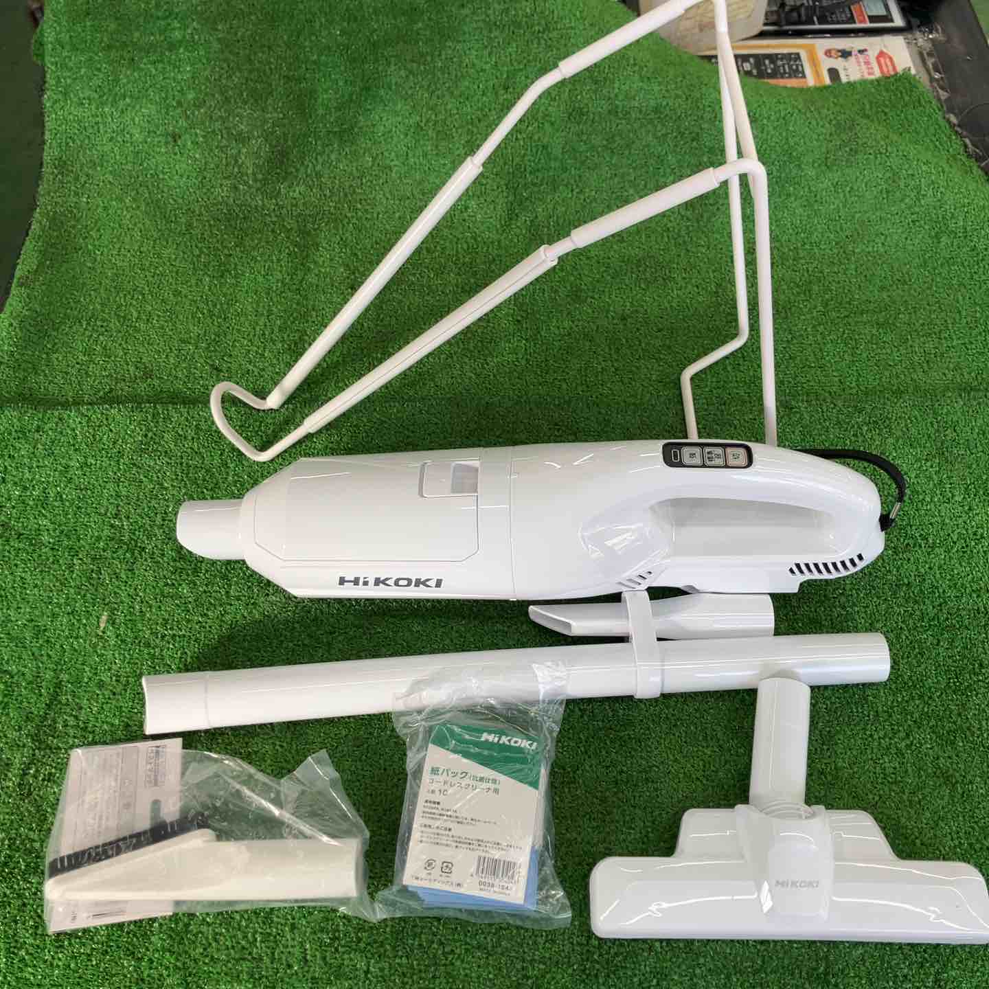 【中古美品】 ハイコーキ/HIKOKI 10.8Vコードレスクリーナー・R12DPA(NN) 【桶川店】 中古美品】 ハイコーキ/HIKOKI 10.8Vコードレスクリーナー・R12DPA(NN