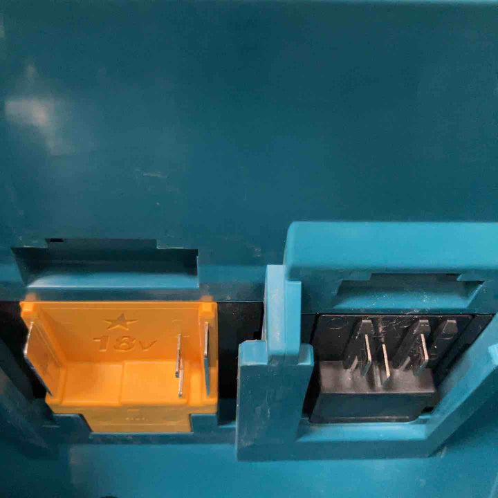 ☆マキタ(makita) コードレスラジオ付テレビ TV100【草加店】