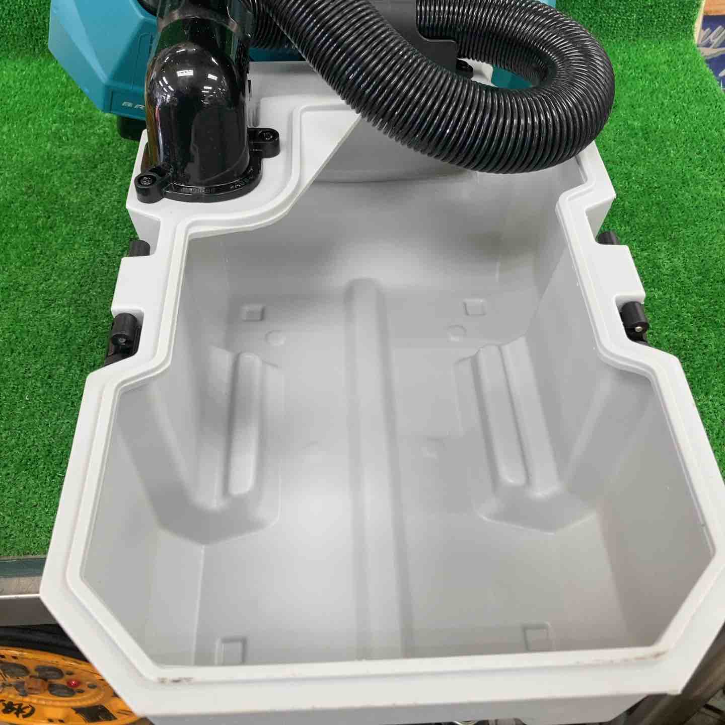 ☆マキタ(makita) コードレス集じん機 乾湿両用 VC750DZ【川崎店