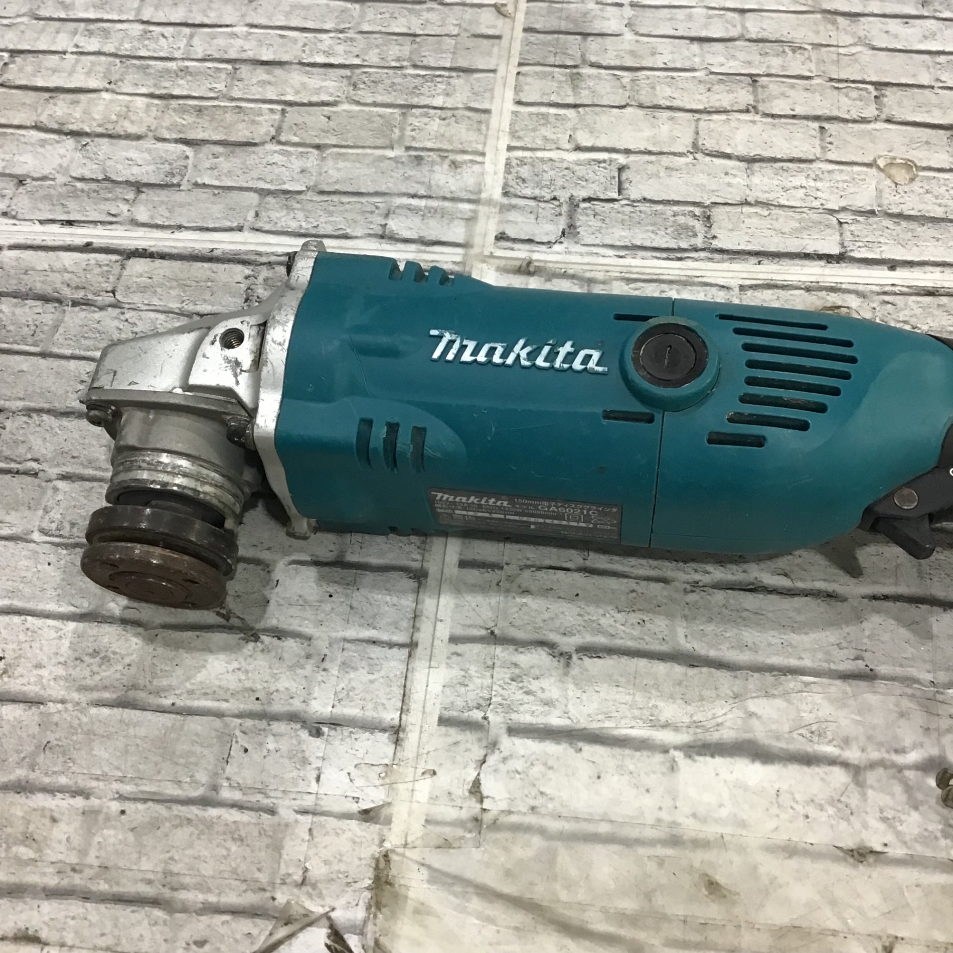 ☆マキタ(makita) 150mm電子ディスクグラインダ GA6021C【川口店