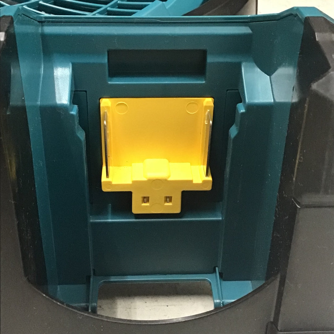 【中古品】 マキタ/makita コードレスファン CF203DZ 【鴻巣店】