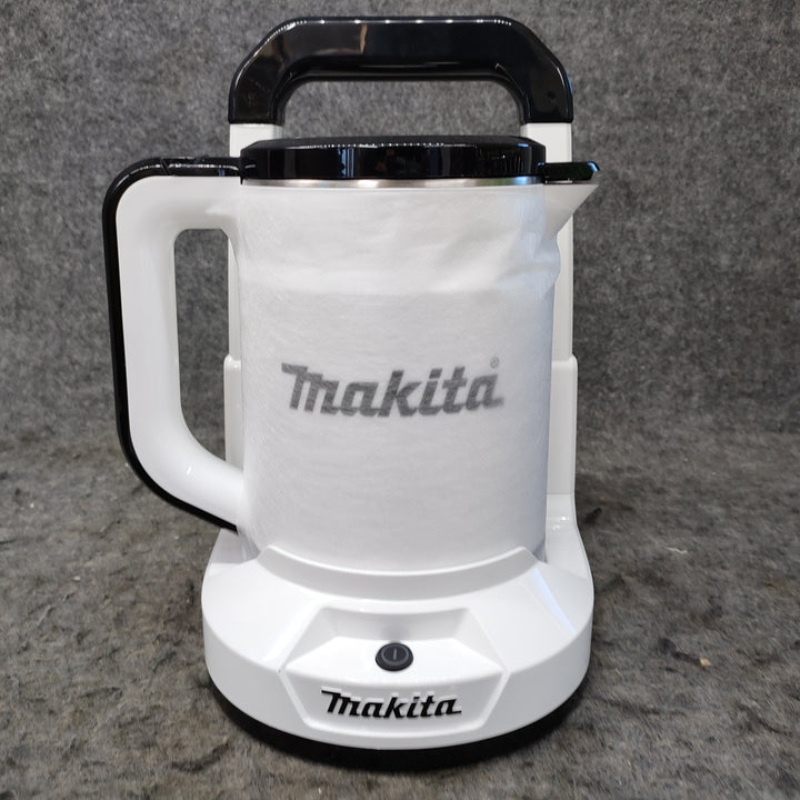 マキタ(makita) コードレスケトル KT360DZW【川崎店】