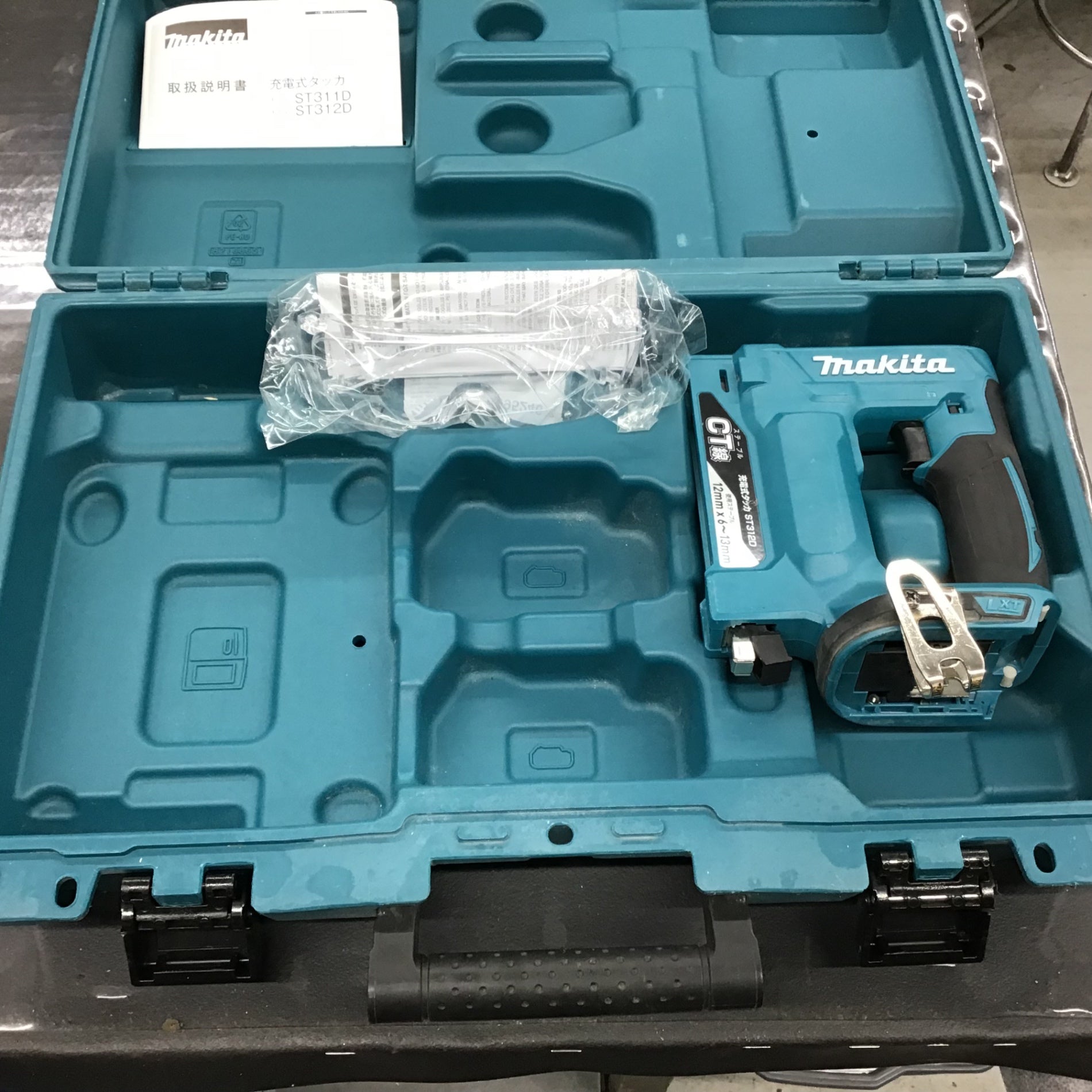 〇マキタ(makita) CT線 コードレスタッカー ST312DZK【戸田店