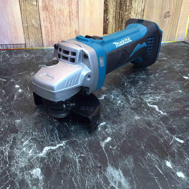 ☆マキタ(makita) 100mmコードレスディスクグラインダー GA400DZ【八潮店】