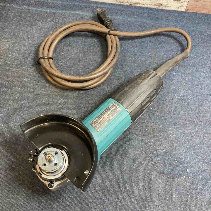 ☆マキタ(makita) 100mmディスクグラインダ GA4032【八潮店】