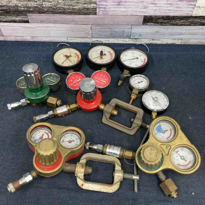 【現状品】中古小物まとめ売り プレッシャーゲージ レギュレーター 酸素調整器 アセチレン調整器 圧力計 小池酸素工業 等※動作未確認【八潮店】