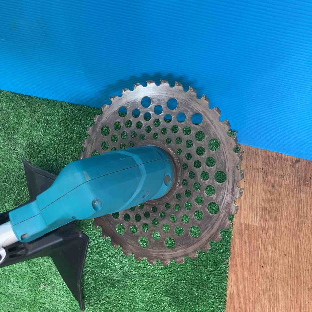 【店頭受取り限定】◇マキタ(makita) コードレス刈払機 MUR182UDZ 本体のみ【岩槻店】
