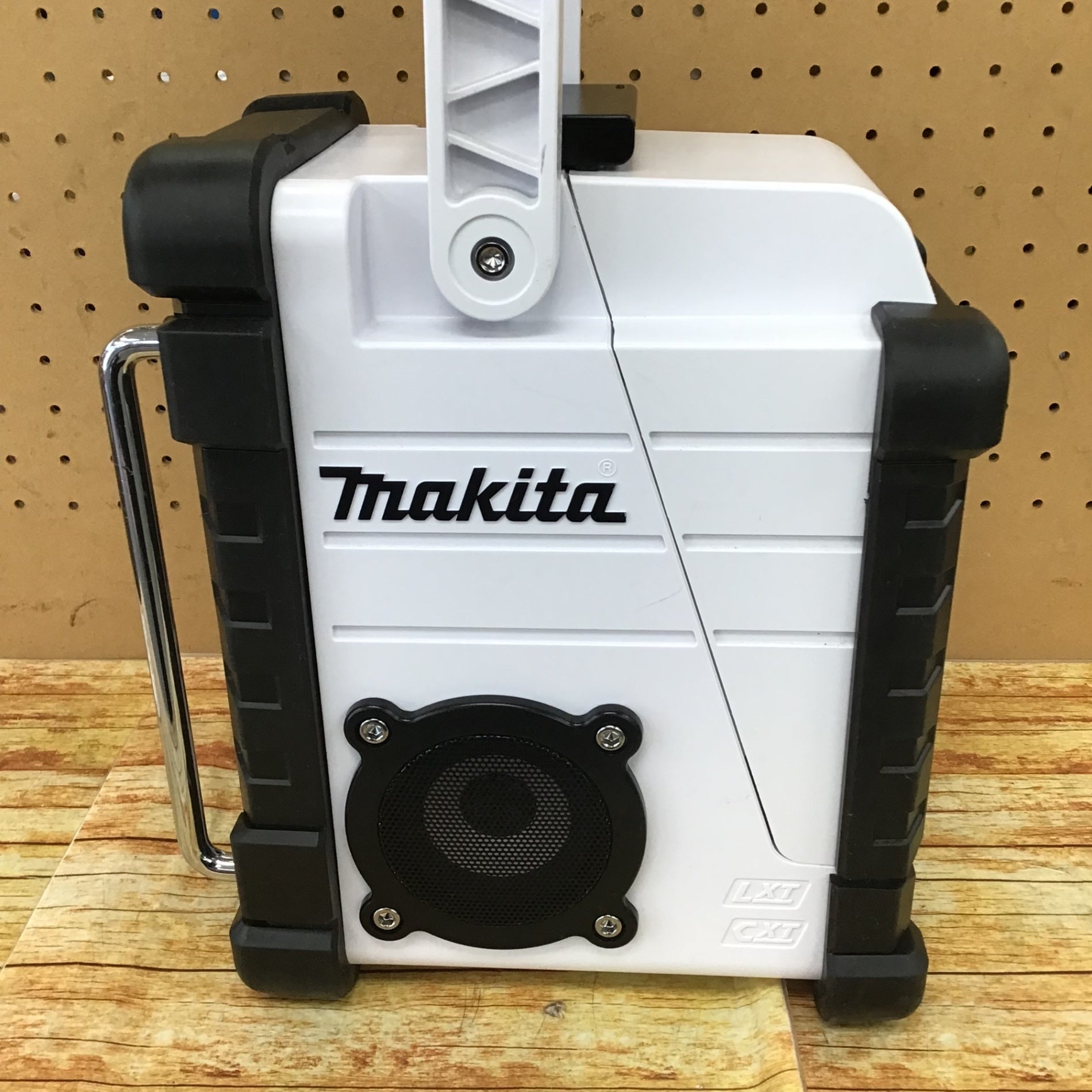 ラジオ・コンポ makita MR107W 〇マキタ(makita) コードレスラジオ MR107W【川崎店】 – アクトツール