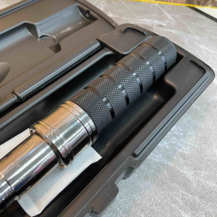 Snap-on スナップオン 1/2 (12.7mm) ダイヤル式トルクレンチ QE3RN350 黒 ブラック【八潮店】