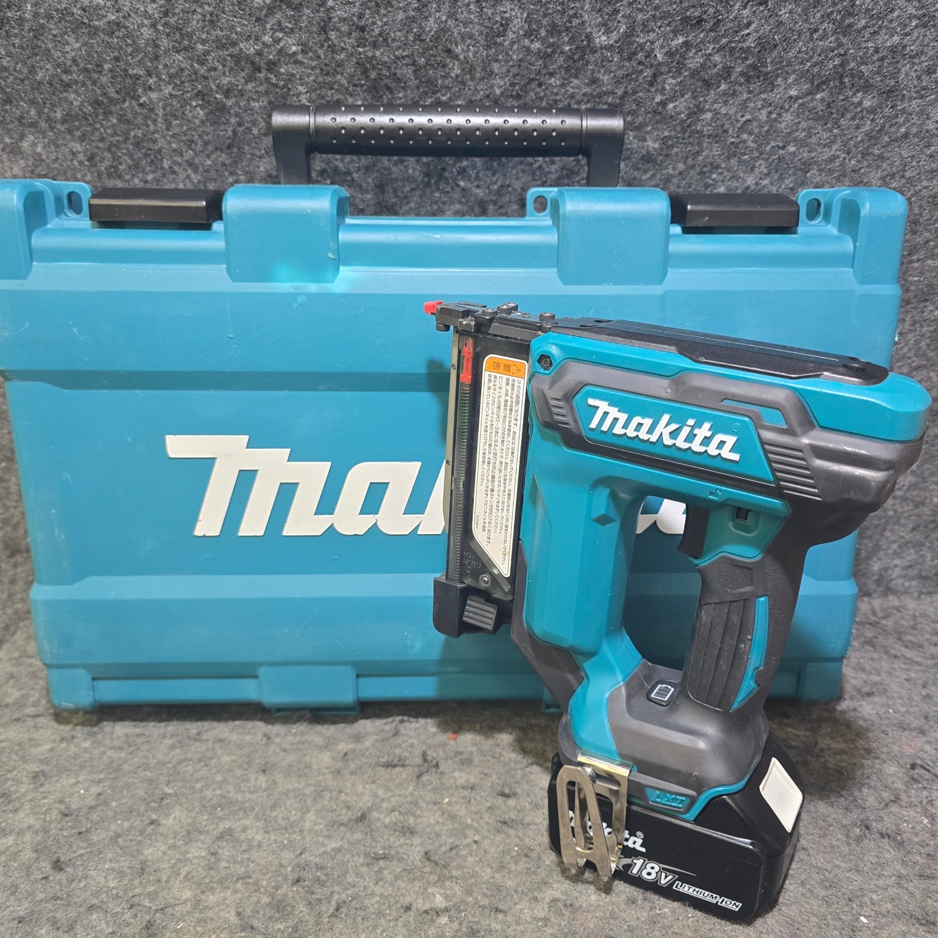 【中古品】★マキタ(makita) コードレスピンネイラ PT353DZK【東大和店】 中古品】☆マキタ(makita) コードレスピンネイラ PT353DZK【岩槻店