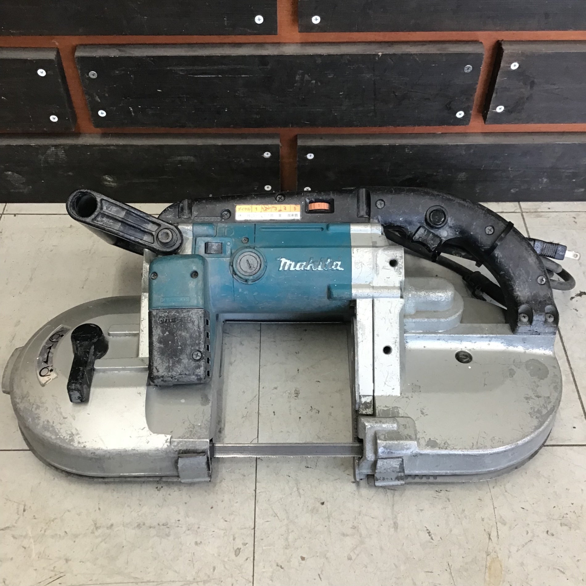 中古品】マキタ/makita ポータブルバンドソー 2107F 【鴻巣店】 – アクトツールオンラインショップ