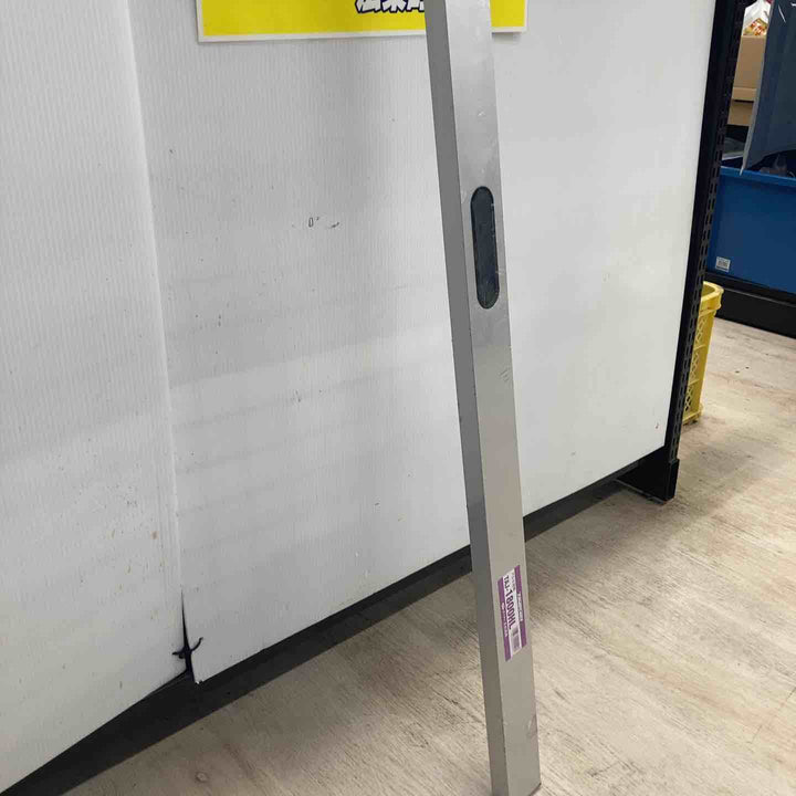 【店頭受取り限定】友定建機 アルミ定規 1800ミリ 握り穴・レベラー付 TAJ-1800HL【川越店】