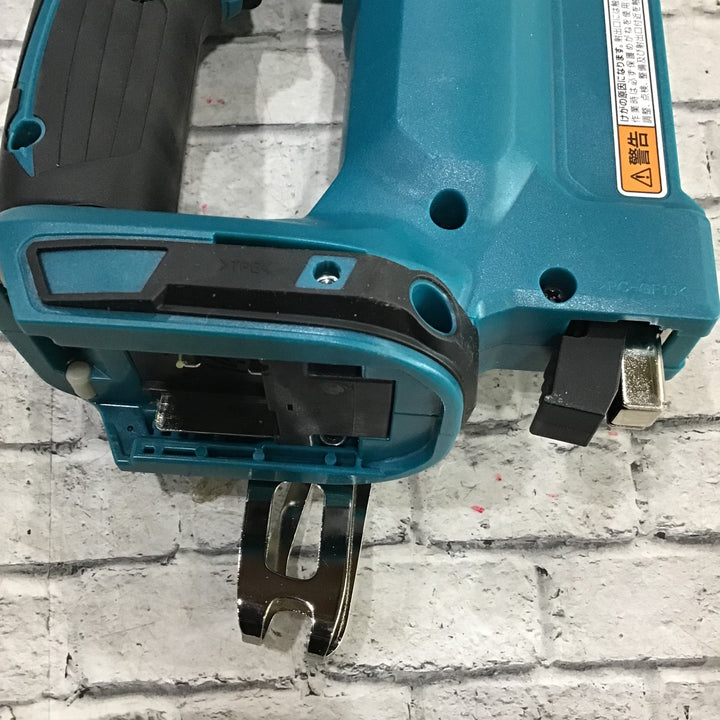 〇マキタ/makita 充電式タッカ(RT線) ST111DRF【川口店】